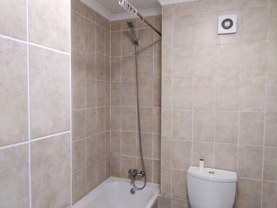 To Let 2 Bedroom Property for Rent in Gordons Bay Central Western Cape